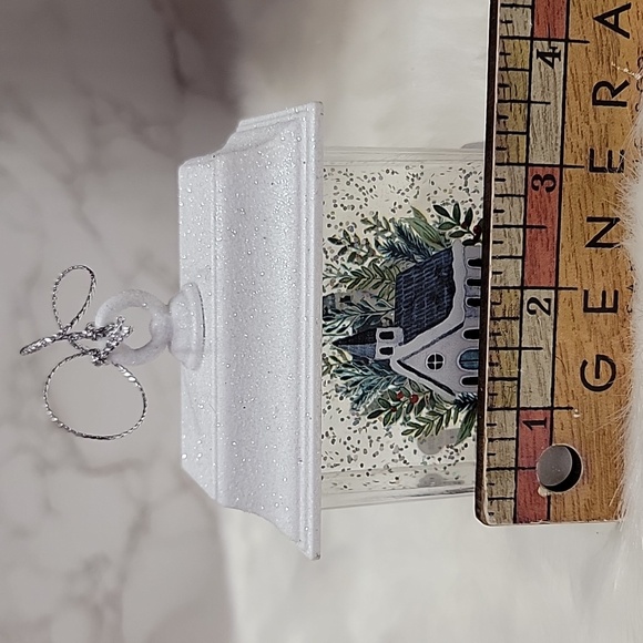 Winter Church light up water lantern - Picture 11 of 11